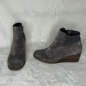 Toms suede Sadie ankle boots women’s 8.5 gray
